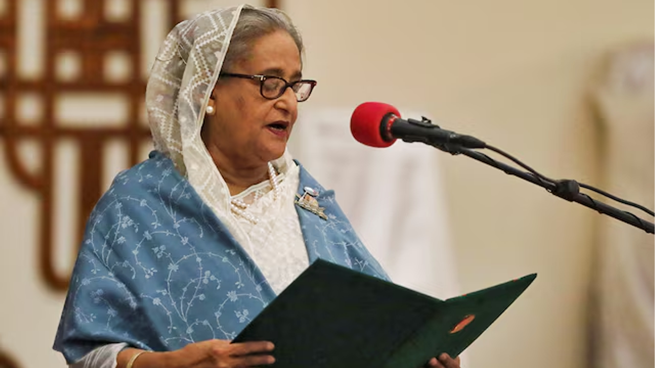 ডিসেম্বরে দেশে ফেরার পরিকল্পনার কথা জানালেন শেখ হাসিনা